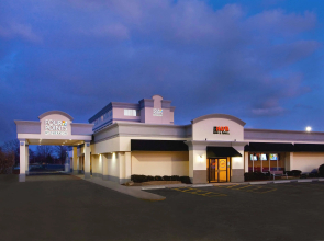 Four Points by Sheraton Cleveland Airport