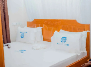 Mazinzi Hotel