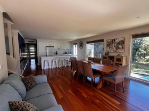 Bay Breeze Retreat