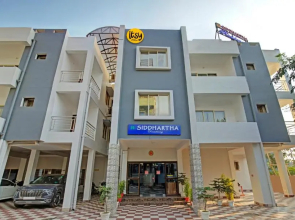 Itsy Hotels Sidhartha Residency