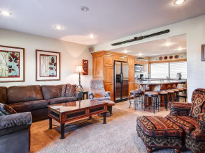 Racquet Club 60 by Park City Lodging