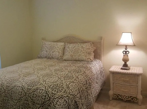 La Vista - 2 Br Condo
