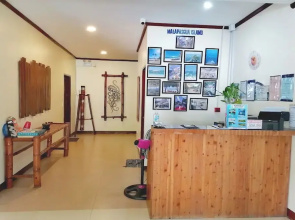 Avila's Hostel Moalboal near Beach