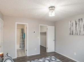 Comfortable Suite in Soutwest Wichita w/ 75 Walkscore