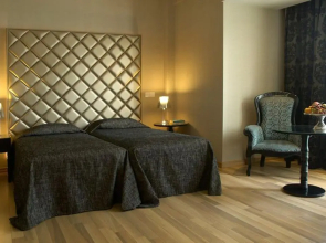 Cleopatra Hotel