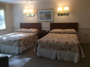 Midway Motel and Cottages