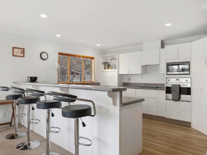 Scaife Place Lodge - Wanaka Holiday Home