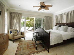 Golf Front Villa With Private Pool in Beach Resort