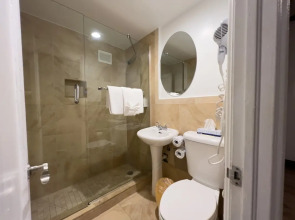 Majestic Hotel South Beach