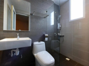 Ibis Budget Singapore Crystal