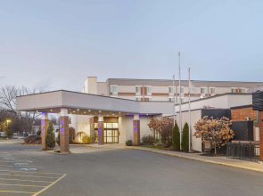 Best Western Plus New Englander