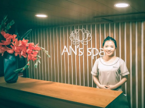 Happy Life Grand Hotel & Sky Bar