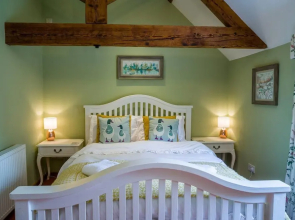 Idyllic Country Suite