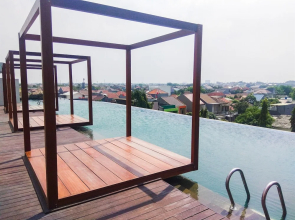 Restful And Elegant Studio At Grand Kamala Lagoon Apartment