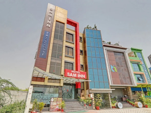 OYO 6844 Hotel Sam Inn