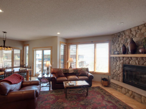 Cove Point Lodge