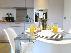 Tudors eSuites Birmingham Corporate Apartments