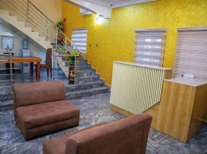 Star Diamond View Lounge and Suites