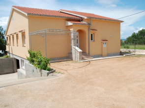 Villa Paula / Three Bedrooms H1