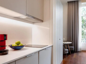 Duquesa Suites Landmark Hotel by Duquessa Hotel Collection