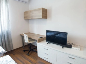 Green Leaf Apartment