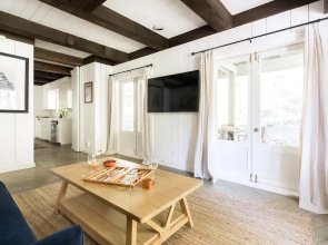 Everett by Avantstay 5mins to Palisades Tahoe! w/ HOT TUB