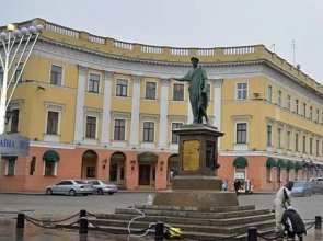 Apartment for Rent on Deribasovskaya street