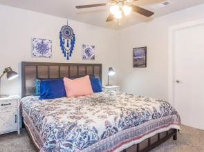 Fredericksburg Fun Three 3 Bedroom Apts by Redawning