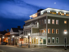 Capital Resorts - 84 Main