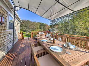 Boothbay Apt w/ Furnished Deck ~ 1 Mi to Bay