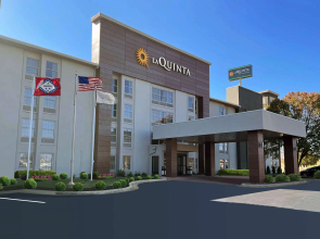 La Quinta Inn & Suites by Wyndham Jonesboro