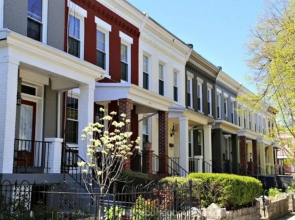 Modern Home Near Capitol Hill Walk to Metro Subway