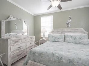 105 Clearwater Beach Suites 1 Bedroom Condo by RedAwning