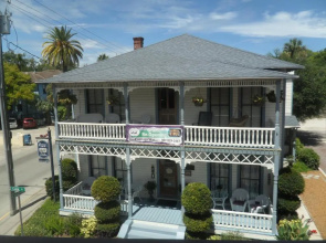 Carriage Way Inn Bed & Breakfast Adults Only - 21 years old and up