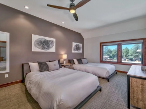 Luxury Residence - Gondola across the Street 2 Bedroom Condo by RedAwning