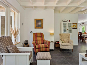 Idyllic bungalow on the edge of the dunes and near the sea