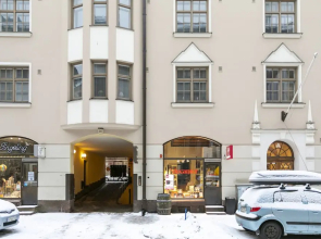 2ndhomes Central 85m2 2BR Apartment