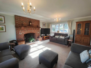 Birdsong Rural Winchester Twyford - 2BR, 5BR, 7BR - sleeps upto 16