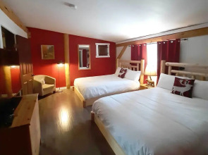 Arctic Divide Inn & Motel