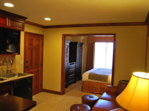 White Pines Studio at Westgate - Eaglet