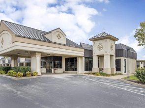 Days Inn by Wyndham Pittsburg KS