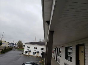 GuestHouse Inn & Suites Montesano