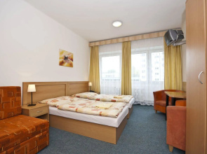 Hotel Plus