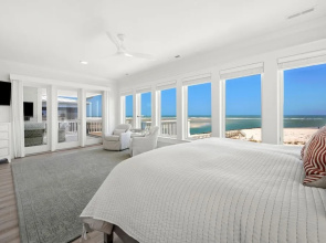 Seaside Serenity Oceanfront Luxury With Pool 6 Bedroom Home by Peace Vacations