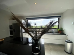 Impeccable 2-bed Apartment in Willemstad