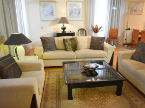 Central Apartment Next To The River