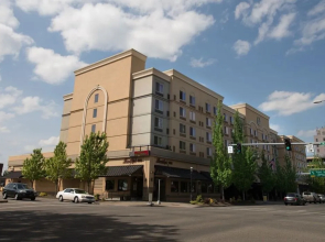 The Grand Hotel - Salem