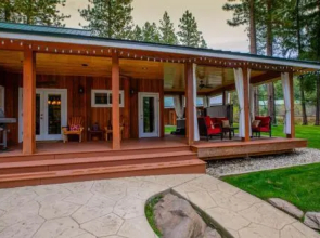 Meadow Wood Lodge in Shugart Flats