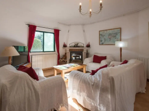 Casa Josephine by Portucasa