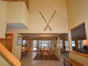Lured by the Lake 5 Bedroom House